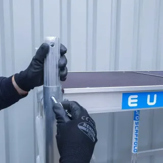 Small mobile aluminum scaffold Compact - 75 cm x 140 cm x 350 cm