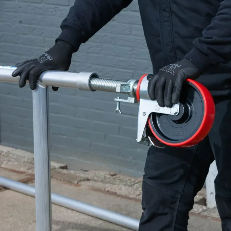 Mobile facade scaffolding - 135 cm x 250 cm x 6.2 m - Euroscaffold