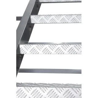 Schody Euroscaffold - rozbudowa wieży