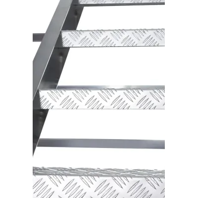 Schody Euroscaffold - rozbudowa wieży