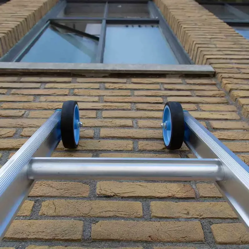 Stabilný trojelementový rebrík Eurostairs (Euroscaffold) 3 x 10 - pracovná výška do 7,25 m