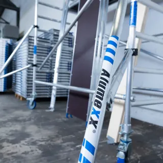 Rusztowanie Alumexx Light 75 cm x 190 cm - wysokość robocza 8,2 m