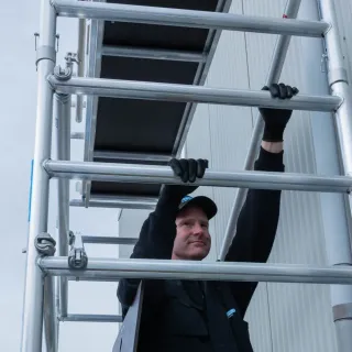 Rusztowanie jezdne elewacyjne - 135 cm x 250 cm x 8,2 m - Euroscaffold